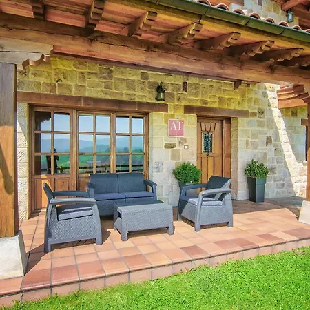 La Casa De Bustantegua