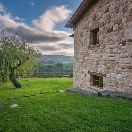 La Casa De Bustantegua Сasa de vacaciones Selaya