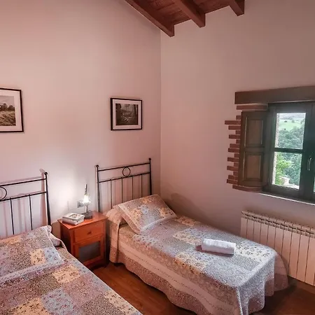 La Casa De Bustantegua