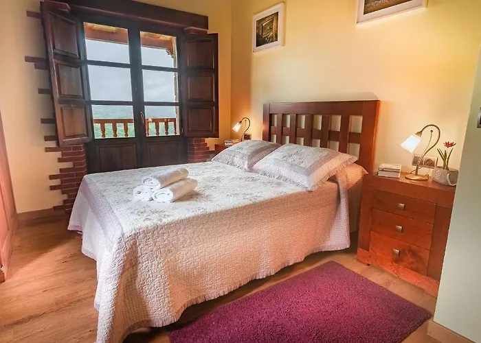 La Casa De Bustantegua 펜션