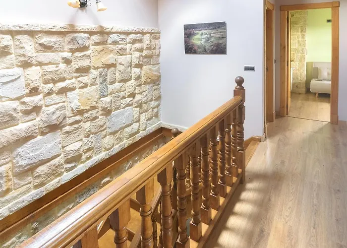 La Casa De Bustantegua